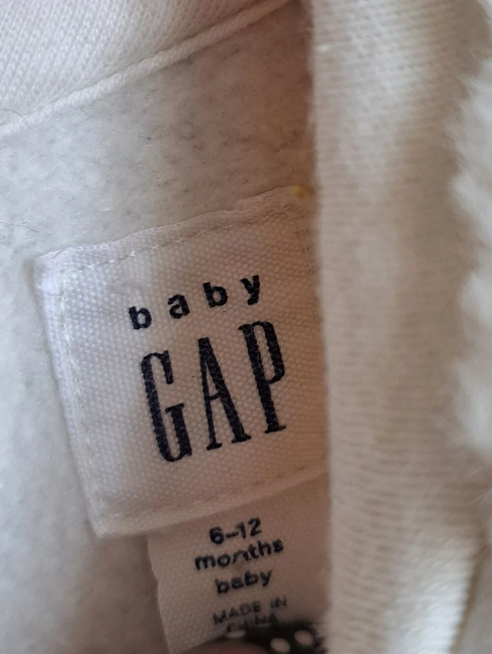 Baby Gap Girls Cream Fuzzy Sweater Size 6-12 Months